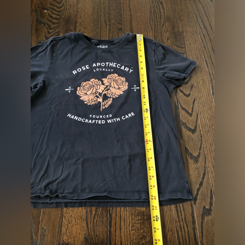 Schitt’s Creek Women’s M Dark Gray “Rose Apothecary” Store Logo Graphic T-Shirt - Picture 5 of 9